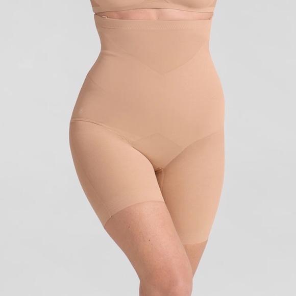 HoneyLove NWT SuperPower Short Sand Small S - Picture 1 of 7